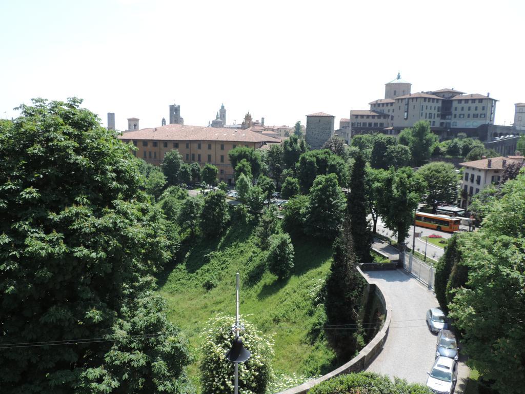 Apartamento Casa Maria Bérgamo Habitación foto